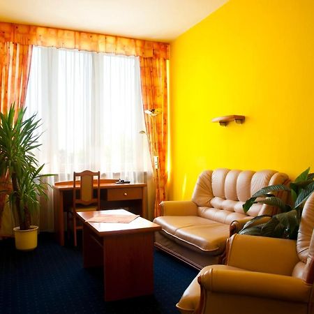 Hotel Slunce 하블리치쿠프브로트 외부 사진