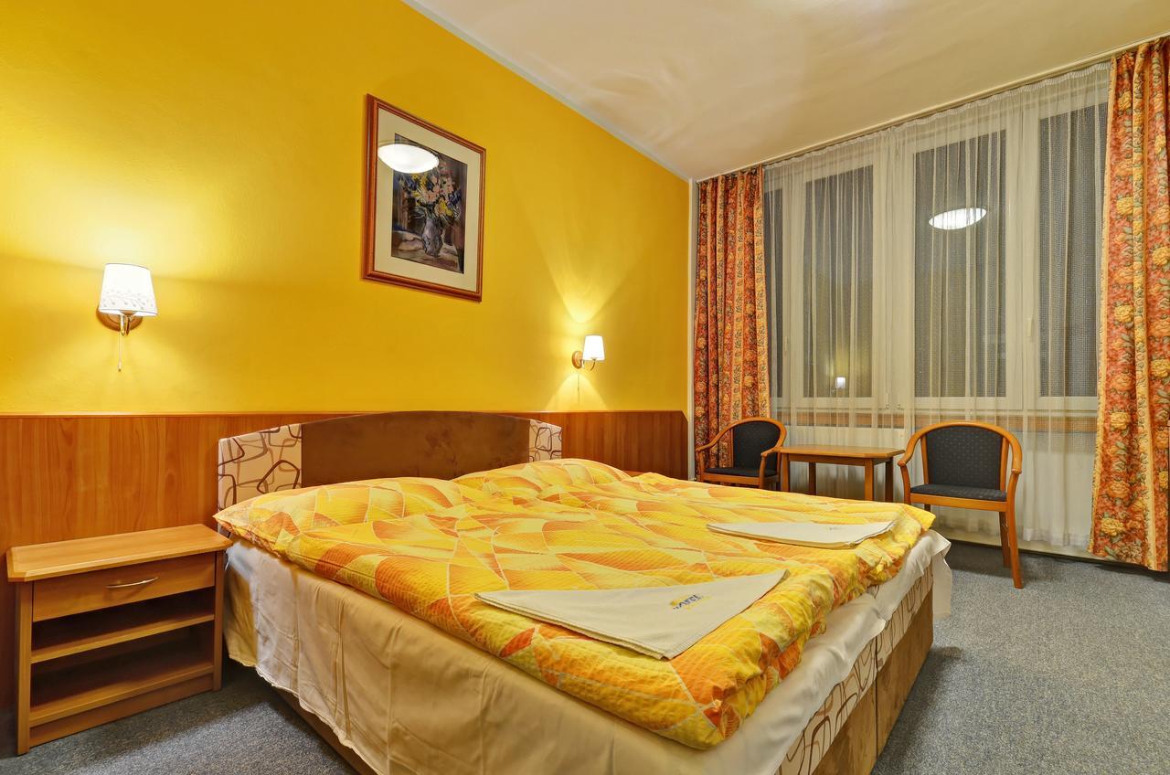 Hotel Slunce 하블리치쿠프브로트 외부 사진