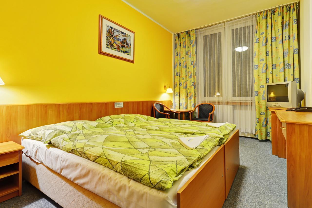 Hotel Slunce 하블리치쿠프브로트 외부 사진